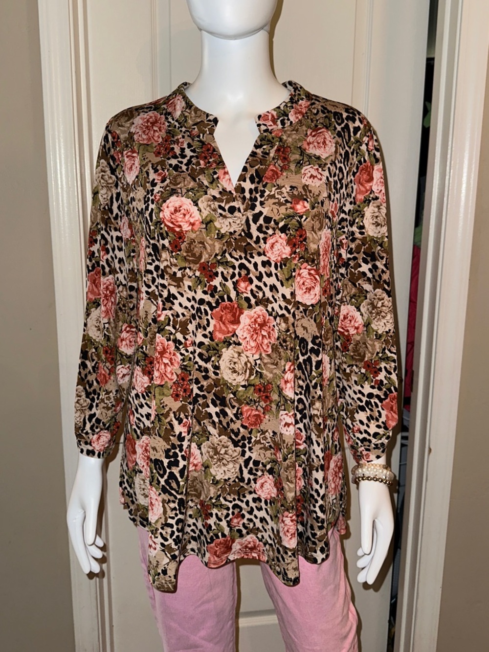 DEAR SCARLETT FLORAL/ANIMAL PRINT TUNIC - LARGE